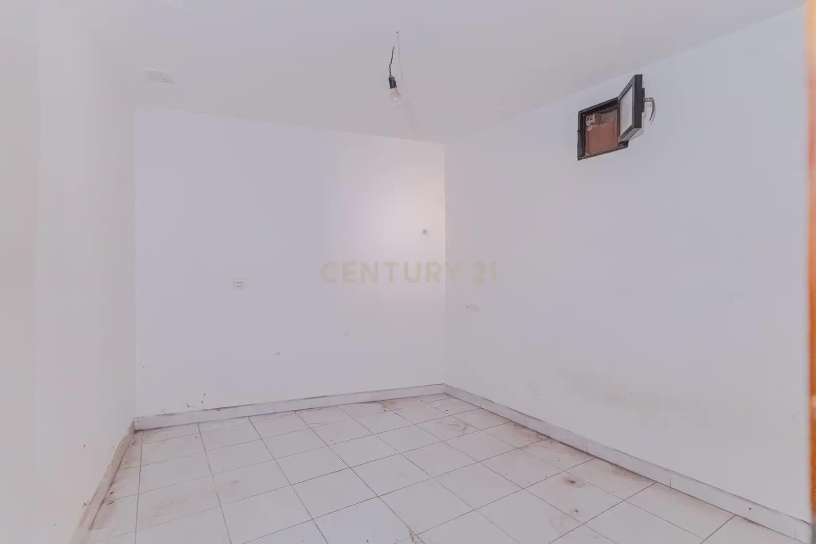 2 bedroom Townhouse for sale in Lanjaron - € 43,000 (Ref: 9866200)