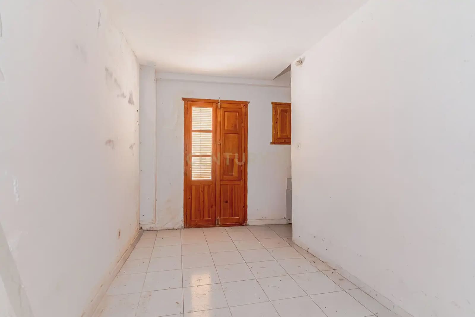 2 bedroom Townhouse for sale in Lanjaron - € 43,000 (Ref: 9866200)