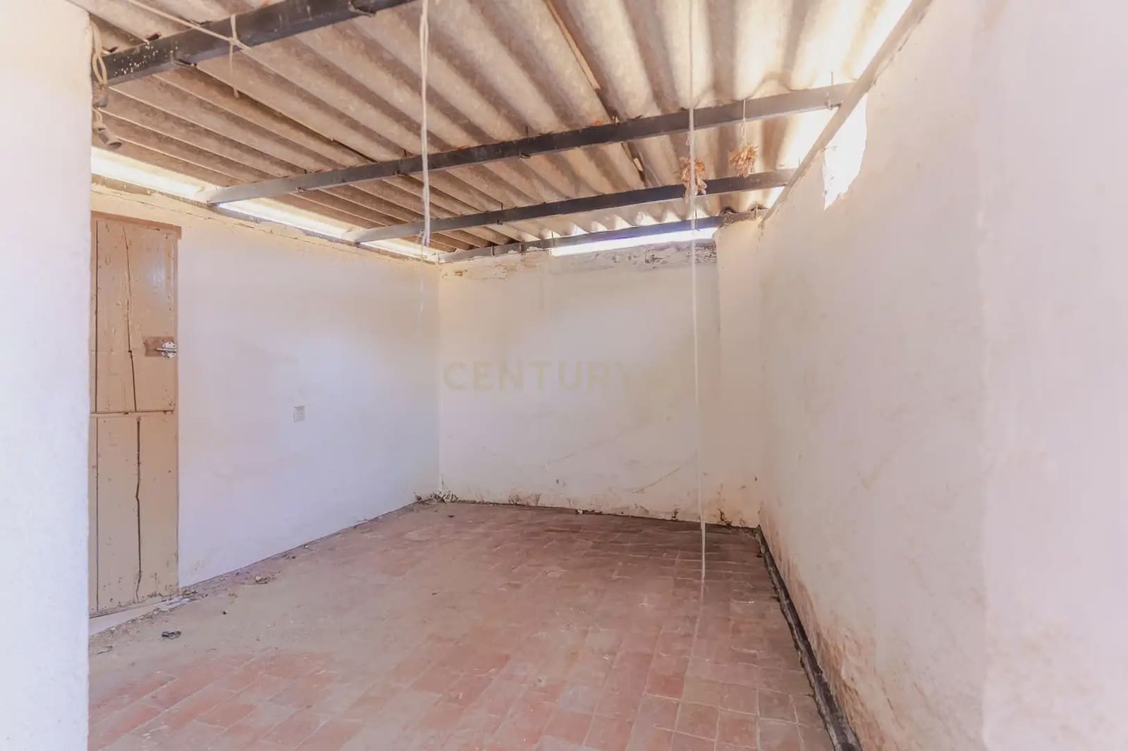2 bedroom Townhouse for sale in Lanjaron - € 43,000 (Ref: 9866200)
