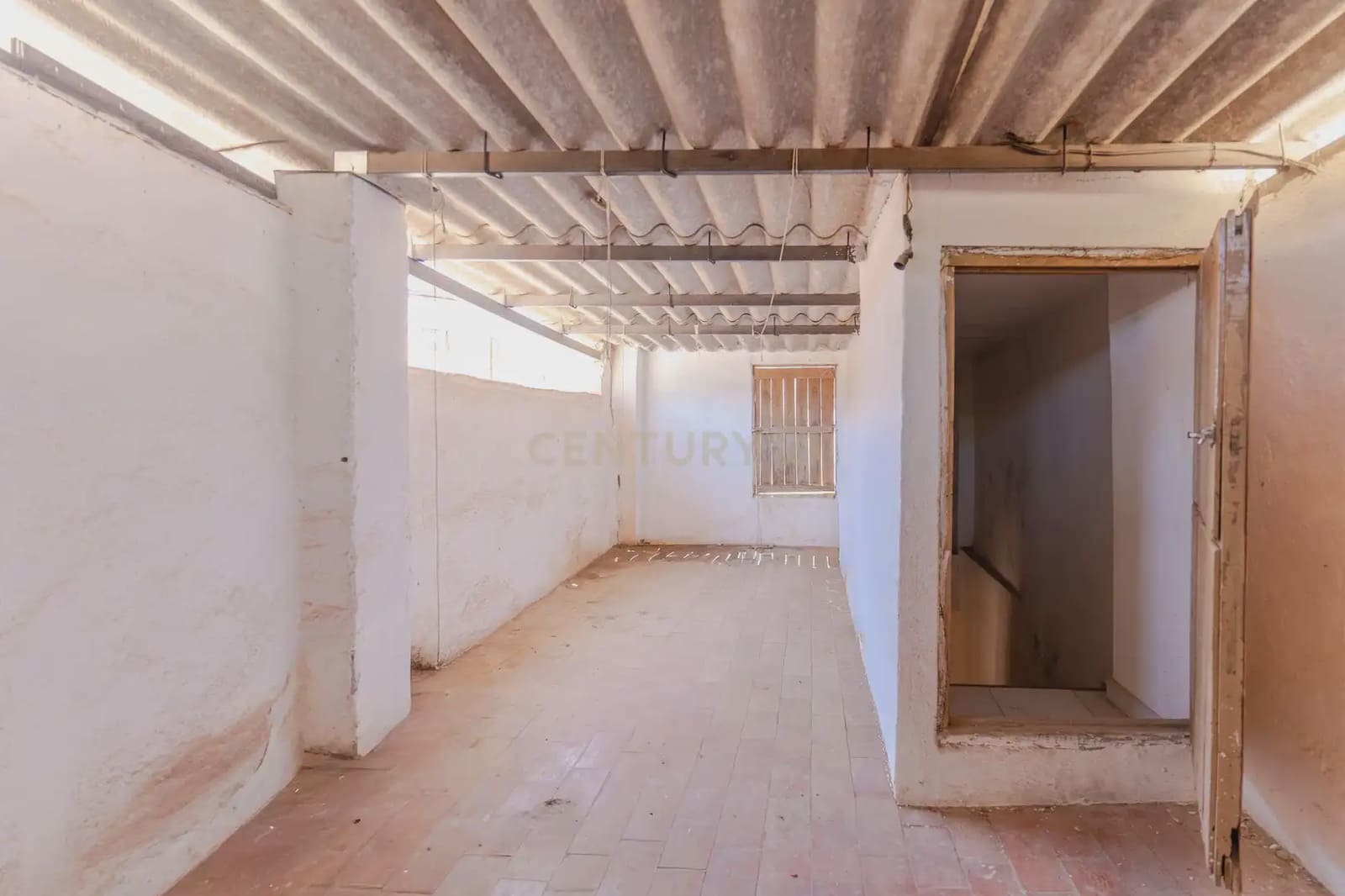 2 bedroom Townhouse for sale in Lanjaron - € 43,000 (Ref: 9866200)