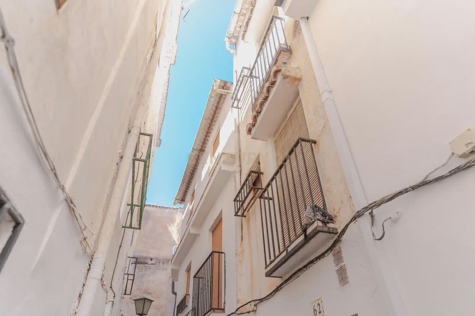 2 bedroom Townhouse for sale in Lanjaron - € 43,000 (Ref: 9866200)