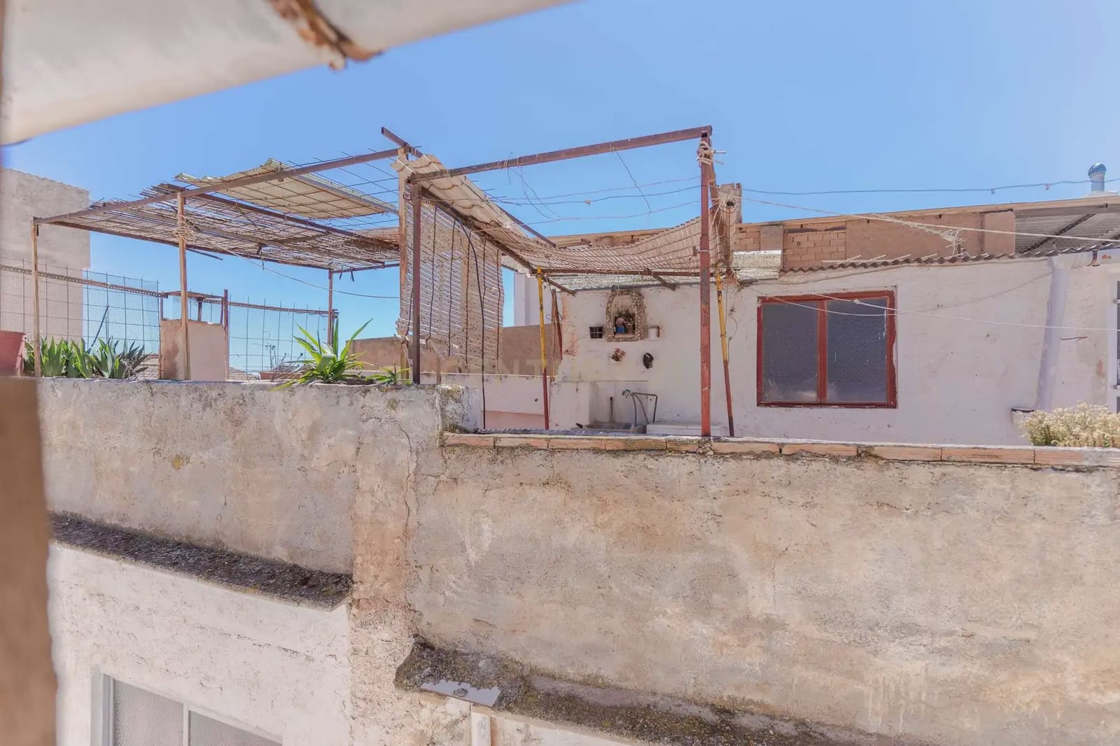 2 bedroom Townhouse for sale in Lanjaron - € 43,000 (Ref: 9866200)