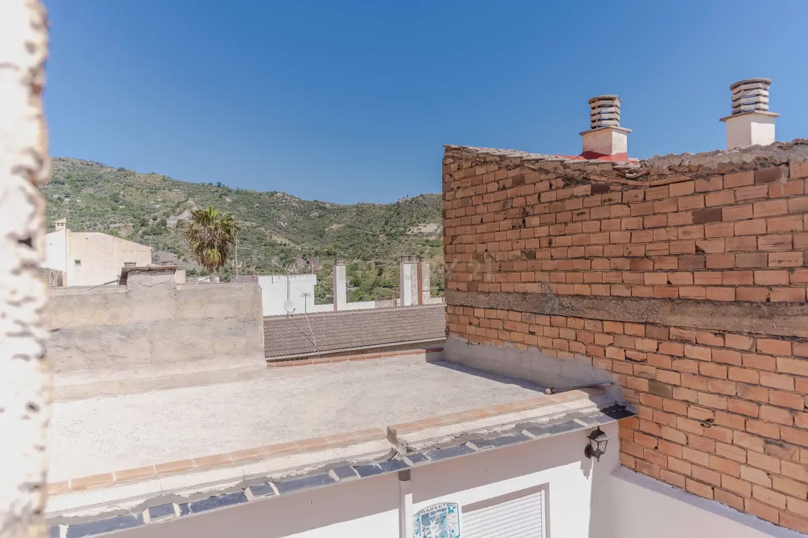 2 bedroom Townhouse for sale in Lanjaron - € 43,000 (Ref: 9866200)