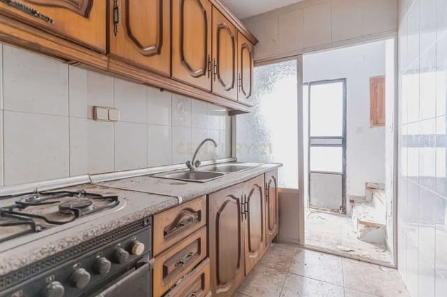 2 slaapkamer Huis te koop in Lanjarón - € 43.000 (Ref: 9866200)