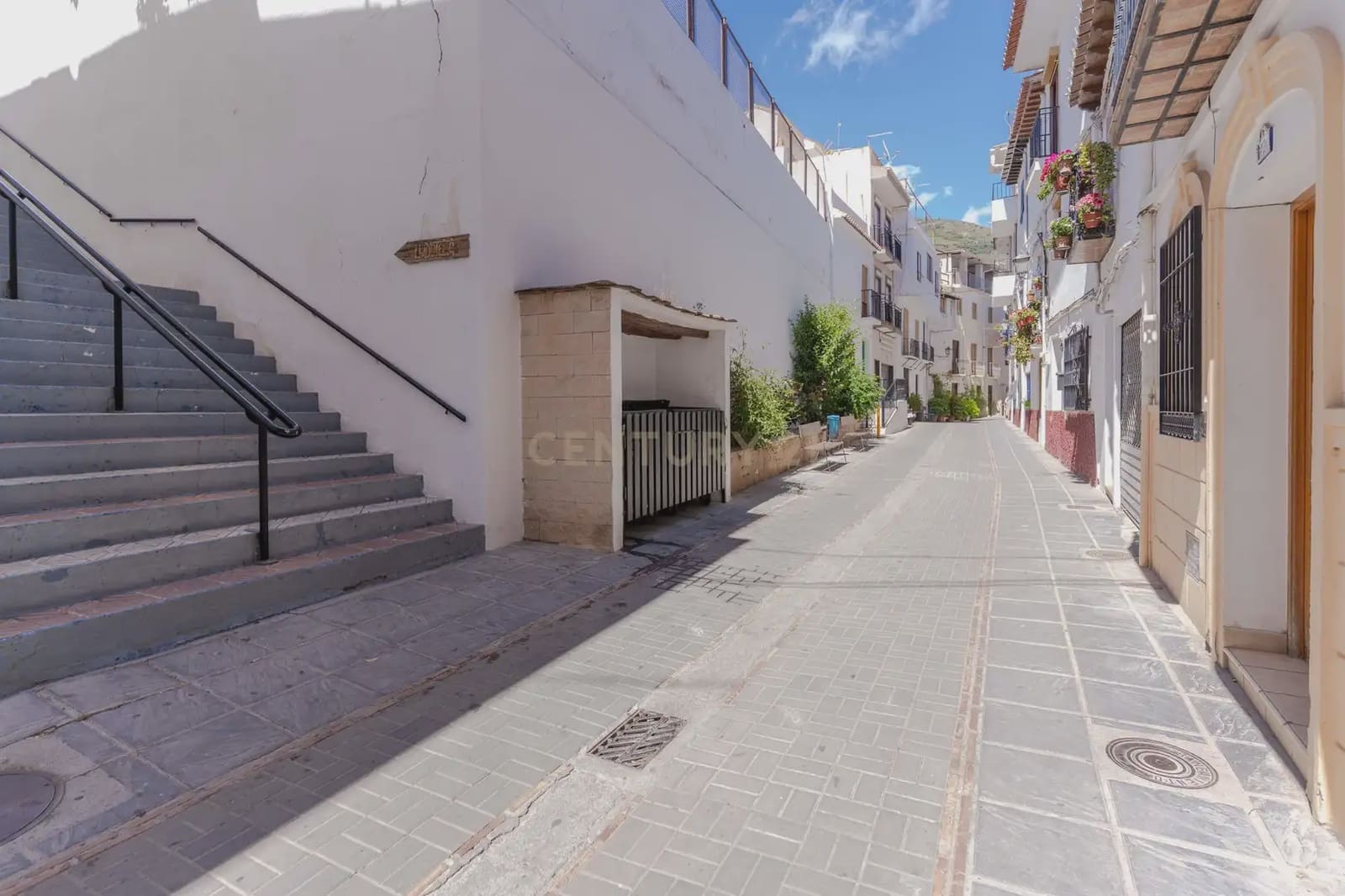 2 bedroom Townhouse for sale in Lanjaron - € 43,000 (Ref: 9866200)
