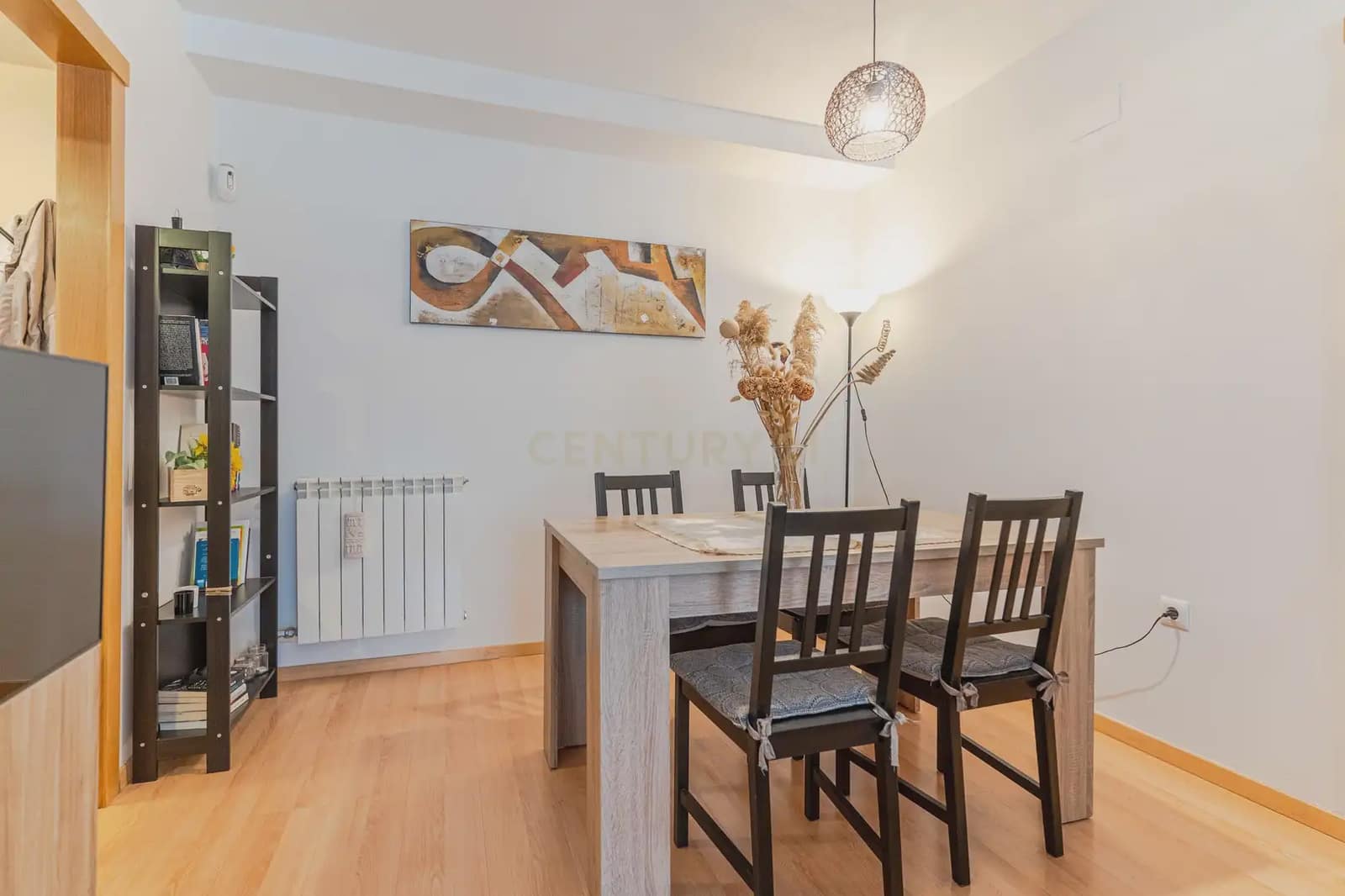 2 bedroom Apartment for sale in Huetor Vega with pool - € 175,000 (Ref: 9867694)