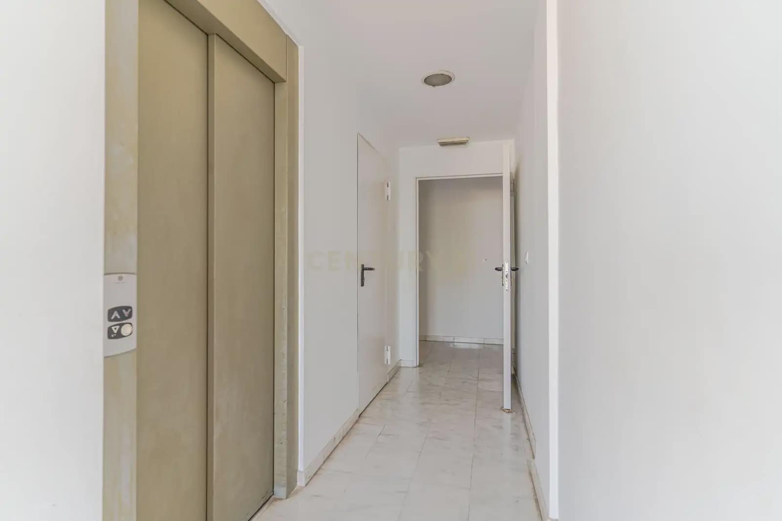 2 bedroom Apartment for sale in Huetor Vega with pool - € 175,000 (Ref: 9867694)