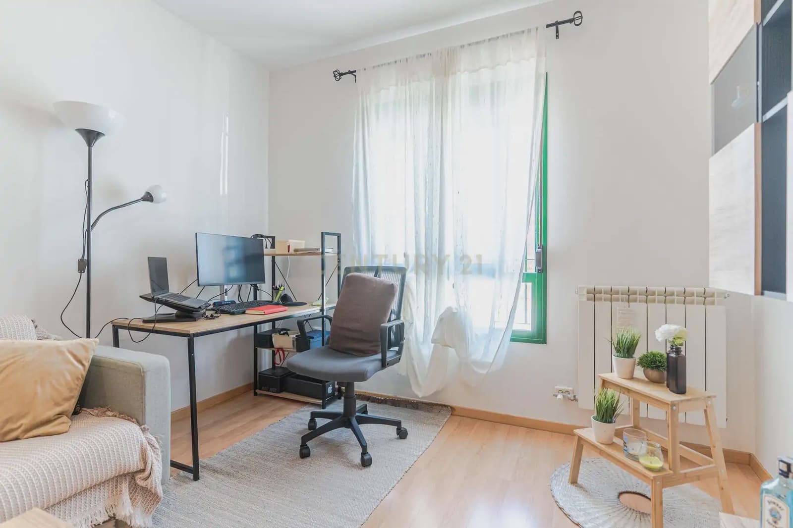 2 bedroom Apartment for sale in Huetor Vega with pool - € 175,000 (Ref: 9867694)