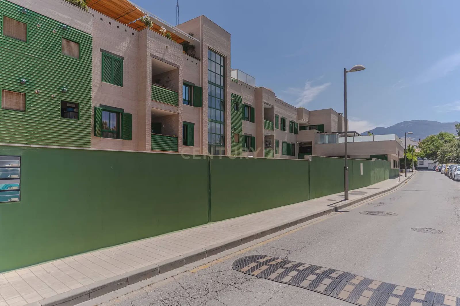 2 bedroom Apartment for sale in Huetor Vega with pool - € 175,000 (Ref: 9867694)