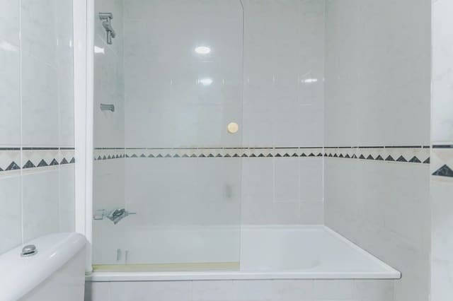 4 slaapkamer Flat te koop in Angustias - Chana - Encina, Granada stad - € 309.900 (Ref: 9867937)