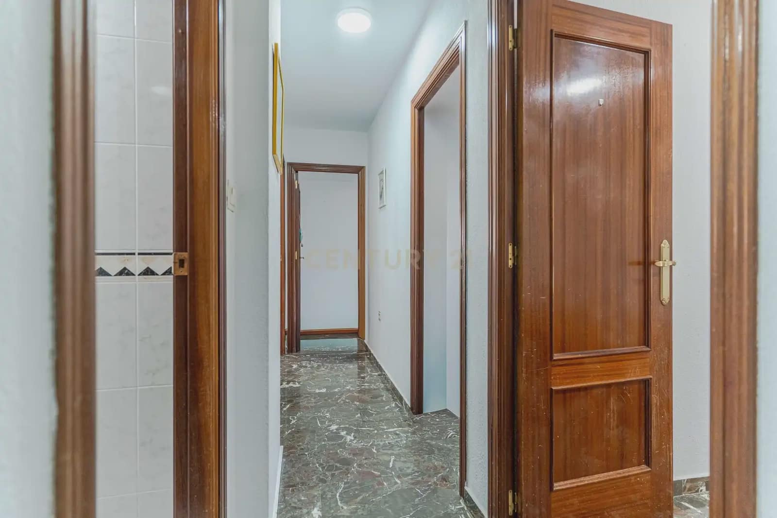 4 slaapkamer Flat te koop in Granada stad - € 309.900 (Ref: 9867937)
