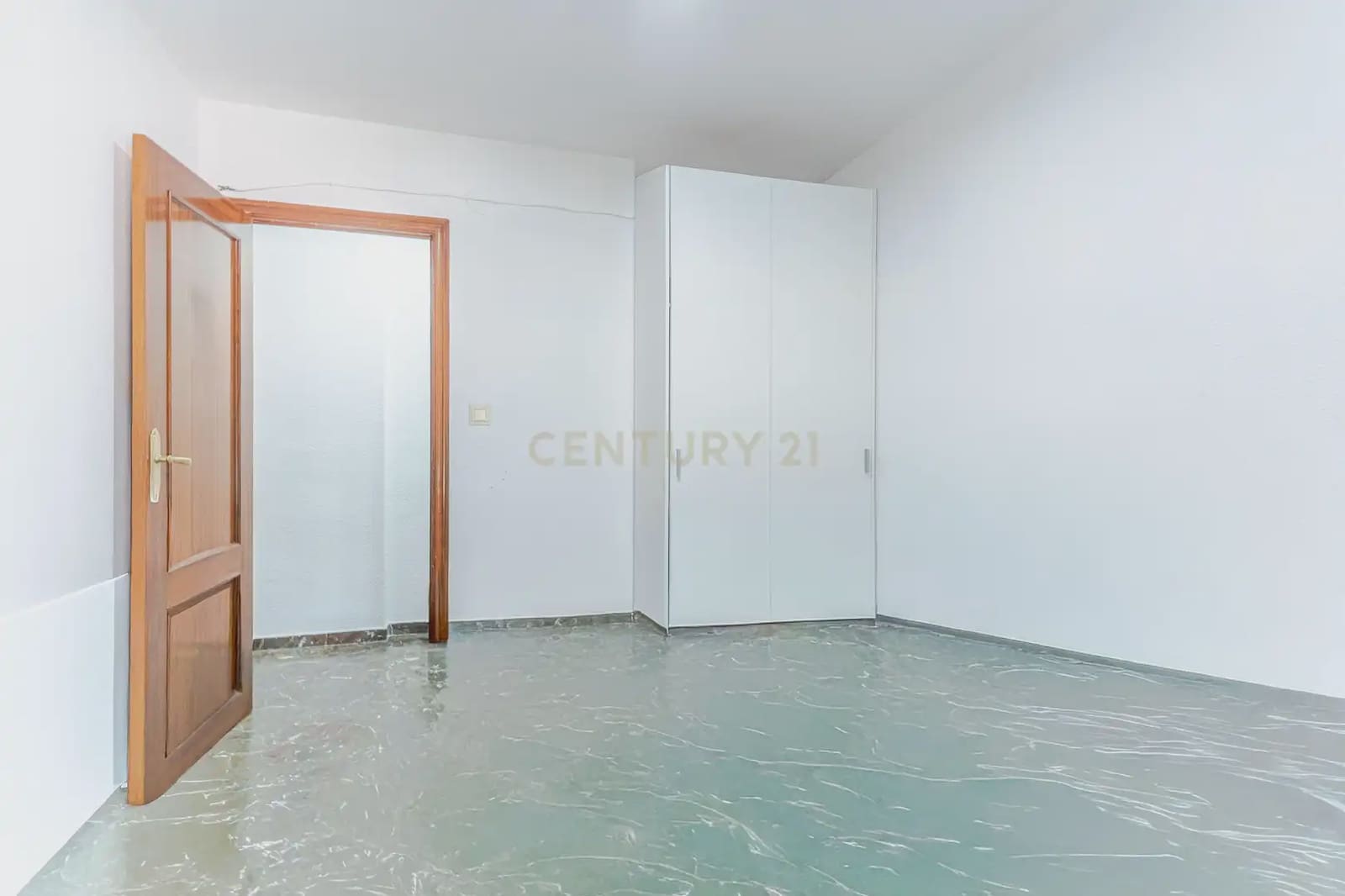 4 slaapkamer Flat te koop in Granada stad - € 309.900 (Ref: 9867937)