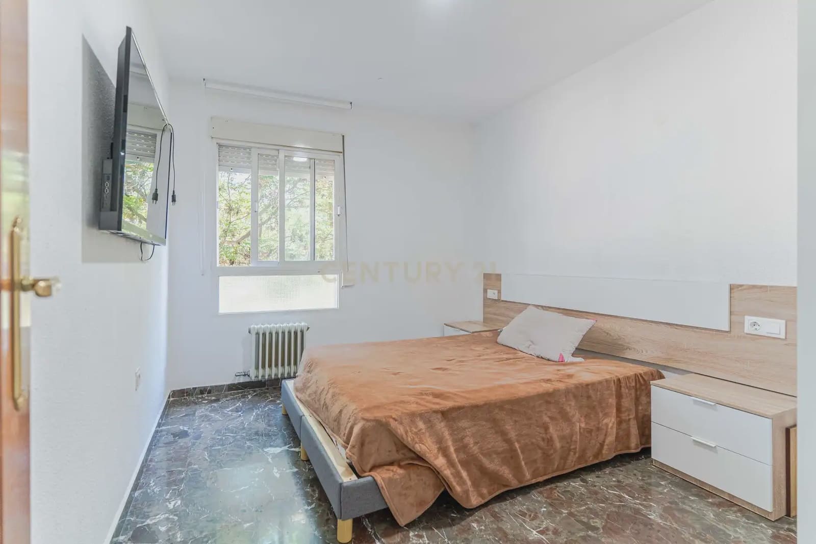 4 slaapkamer Flat te koop in Granada stad - € 309.900 (Ref: 9867937)