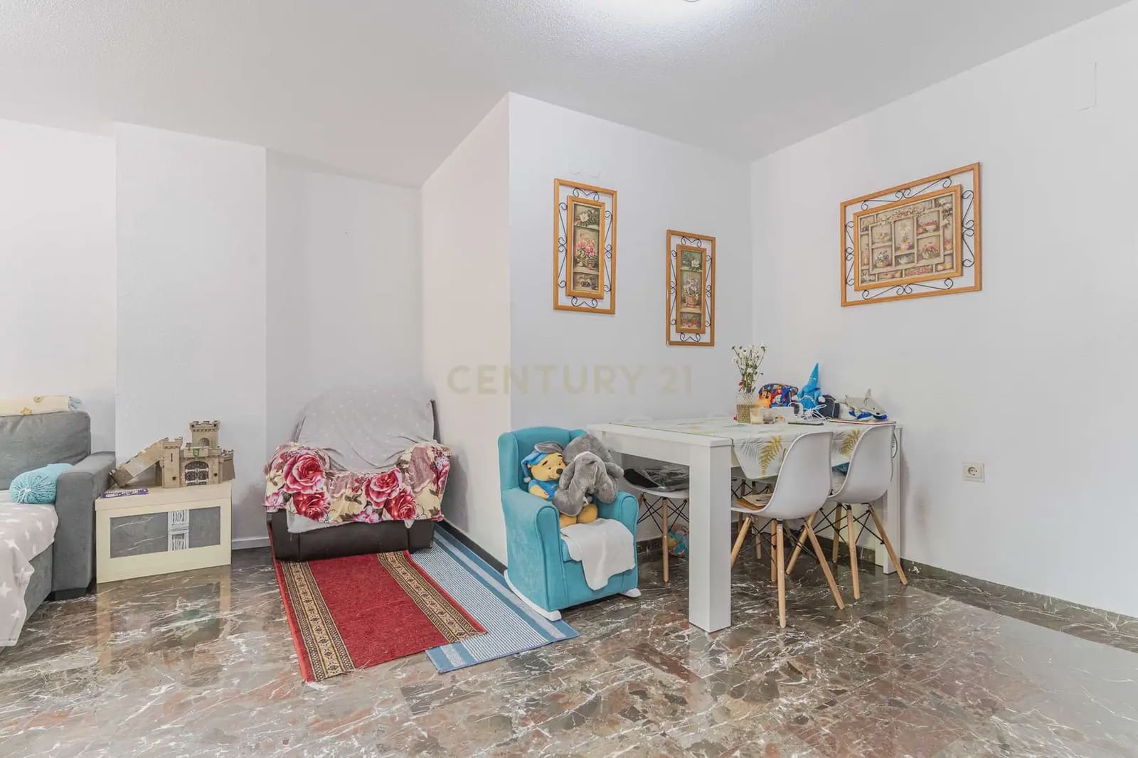 4 slaapkamer Flat te koop in Granada stad - € 309.900 (Ref: 9867937)