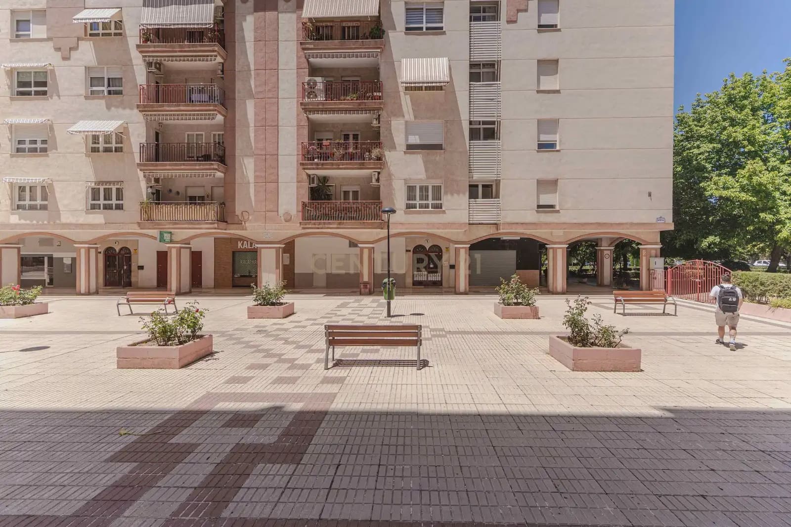 4 slaapkamer Flat te koop in Granada stad - € 309.900 (Ref: 9867937)