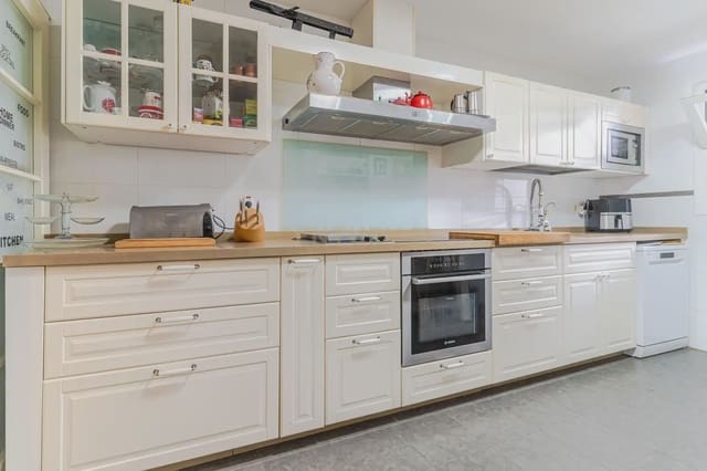 3 slaapkamer Flat te koop in Rincón de la Victoria met zwembad garage - € 410.000 (Ref: 9872111)
