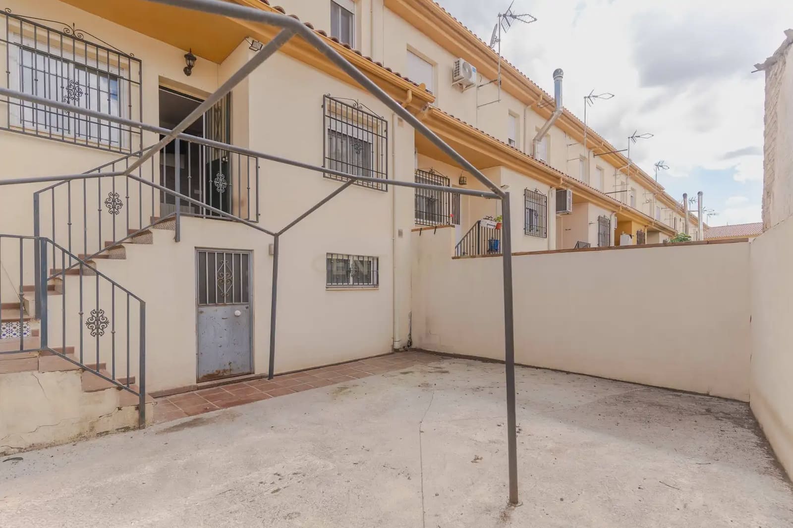 3 bedroom Townhouse for sale in Vegas del Genil - € 225,000 (Ref: 9872742)