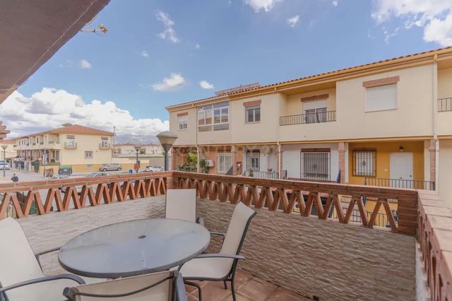 3 slaapkamer Huis te koop in Ambroz, Vegas del Genil met garage - € 219.000 (Ref: 9872742)