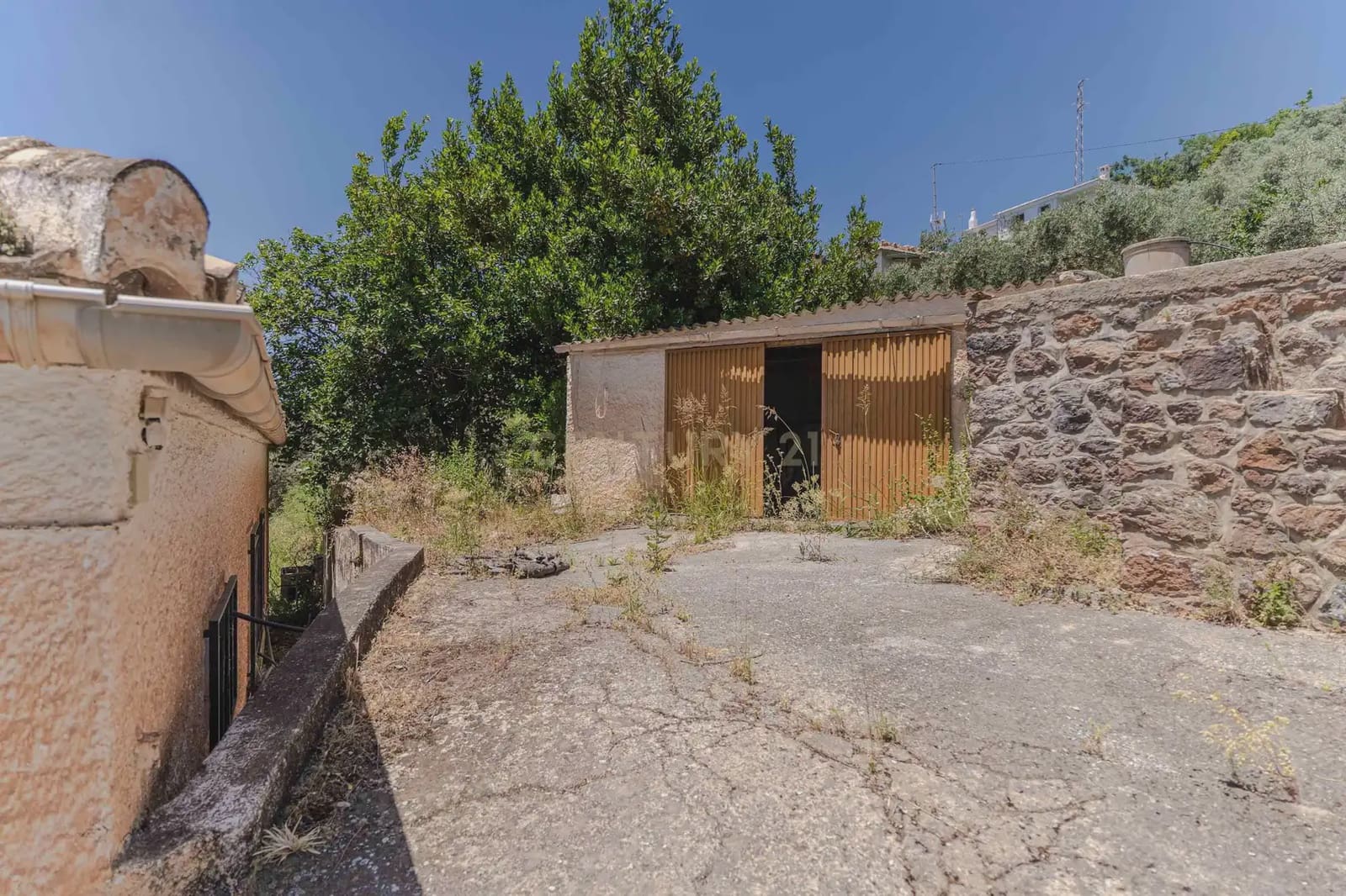 3 bedroom Finca/Country House for sale in Carataunas with pool garage - € 150,000 (Ref: 9889535)