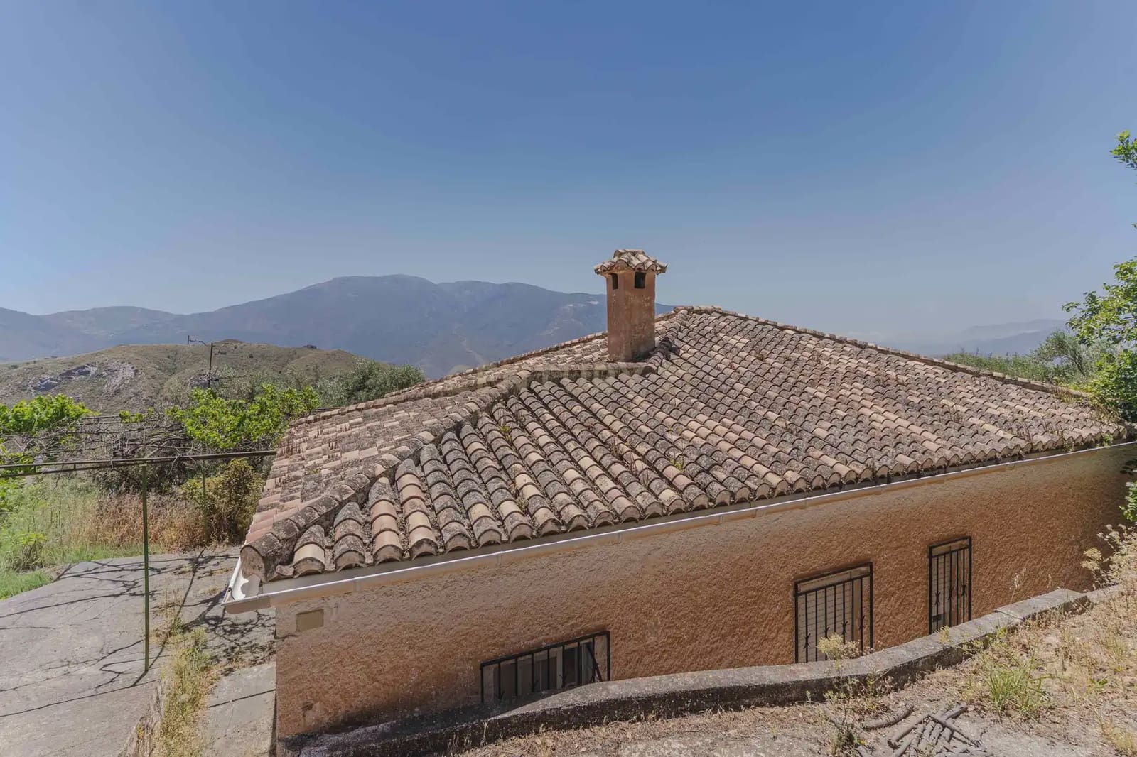 3 bedroom Finca/Country House for sale in Carataunas with pool garage - € 150,000 (Ref: 9889535)