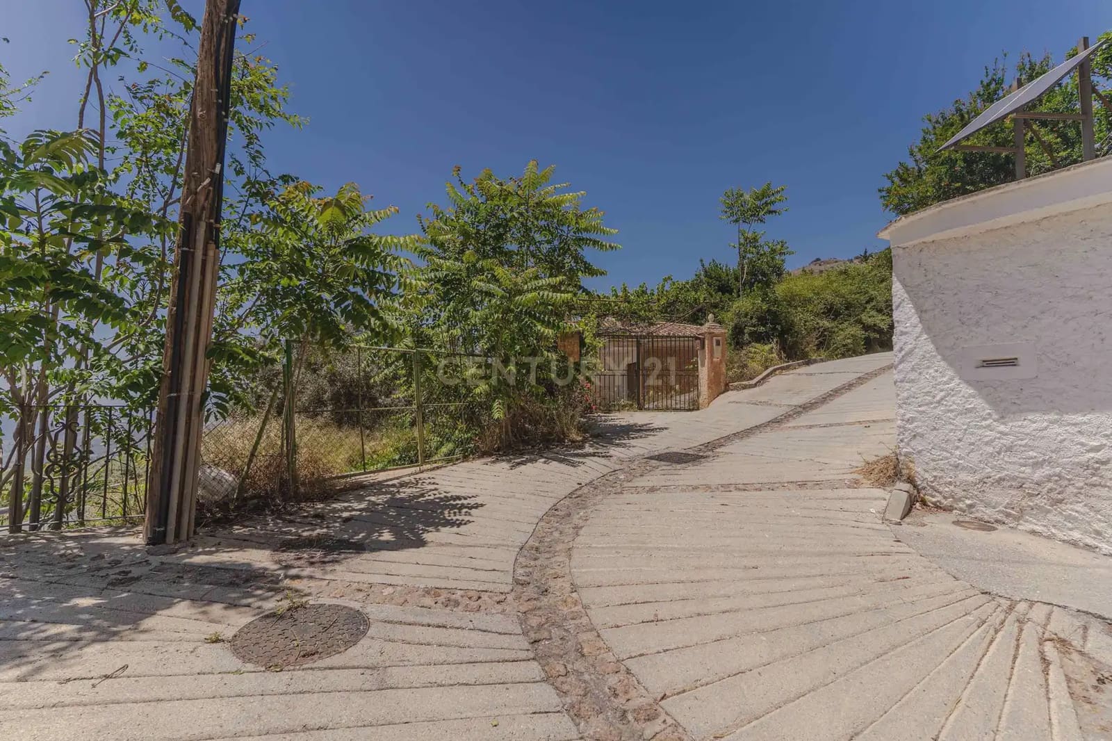 3 bedroom Finca/Country House for sale in Carataunas with pool garage - € 150,000 (Ref: 9889535)