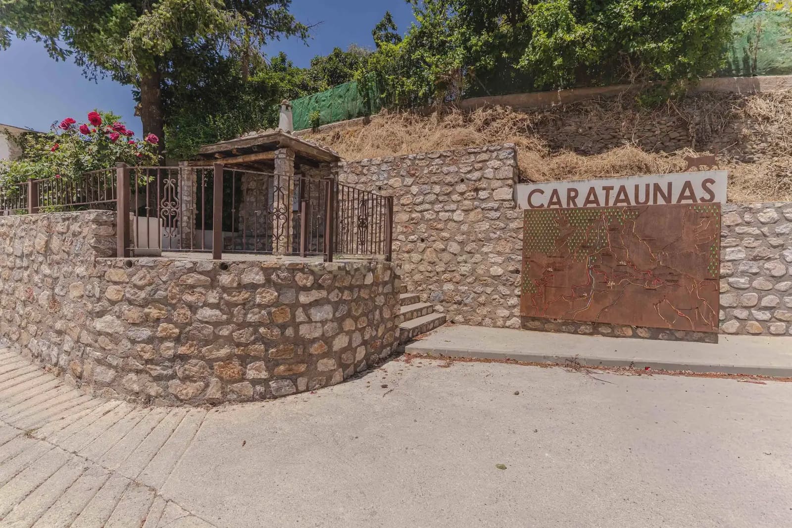 3 bedroom Finca/Country House for sale in Carataunas with pool garage - € 150,000 (Ref: 9889535)