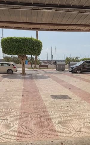 Local Comercial en Roquetas de Mar en venta - 378.000 € (Ref: 9890969)