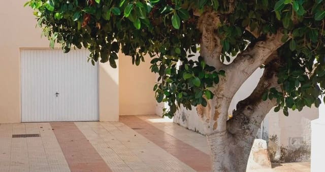 Local Comercial en Roquetas de Mar en venta - 378.000 € (Ref: 9890969)