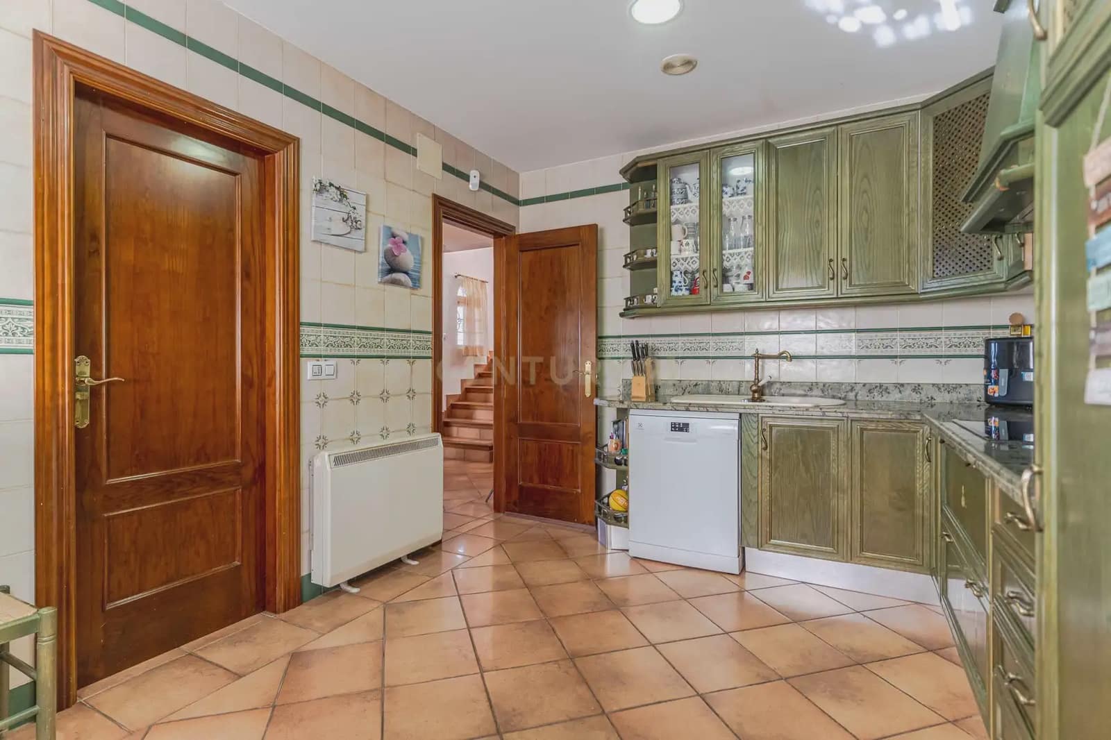 4 sypialnia Willa na sprzedaż w La Zubia z basenem garażem - 485 000 € (Ref: 9892974)
