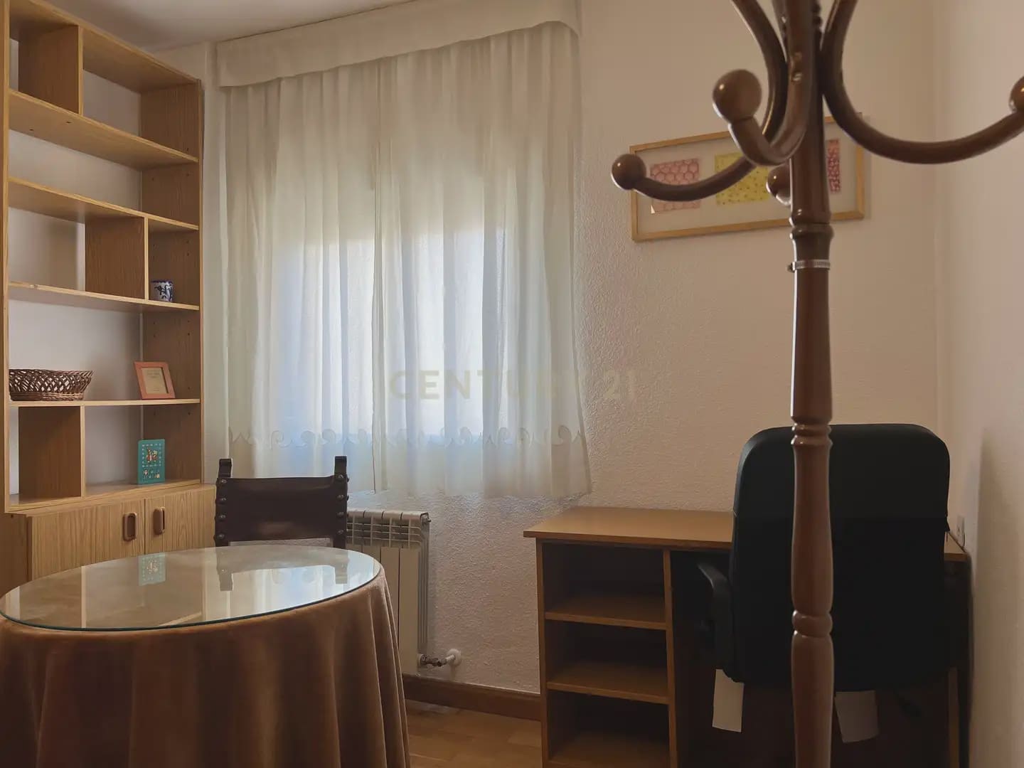 4 bedroom Apartment for rent in Granada city - € 1,350 (Ref: 9896966)