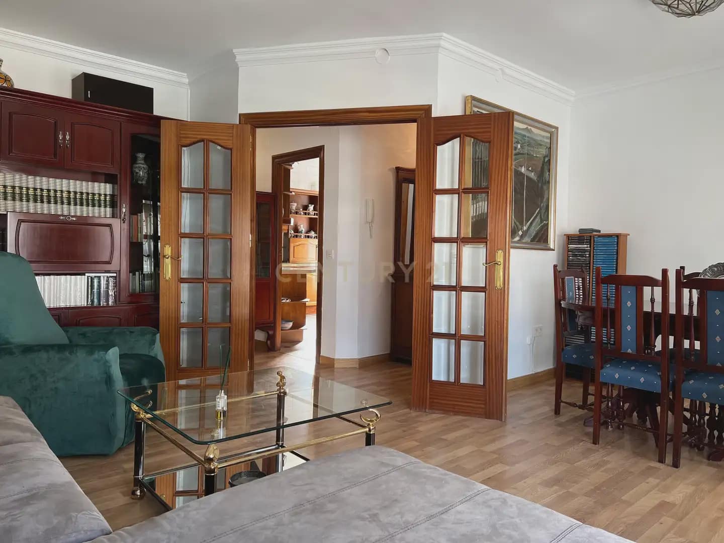 4 bedroom Apartment for rent in Granada city - € 1,350 (Ref: 9896966)