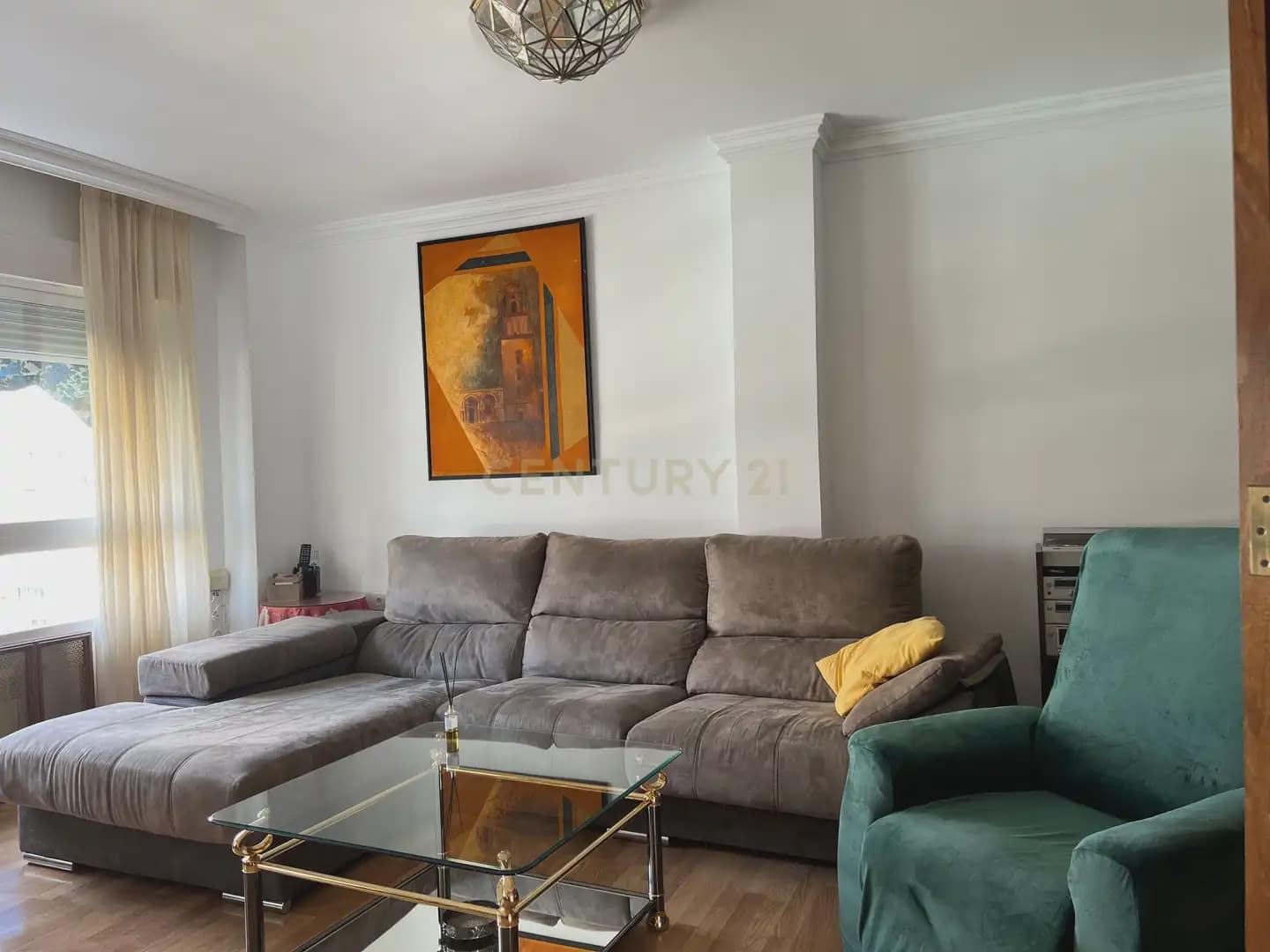 4 bedroom Apartment for rent in Granada city - € 1,350 (Ref: 9896966)