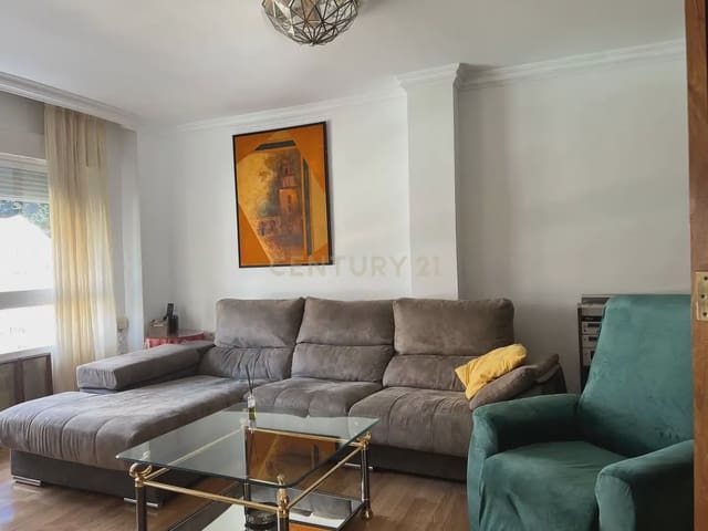 4 bedroom Apartment for rent in Camino de Ronda - Rosaleda, Granada city - € 1,350 (Ref: 9896966)