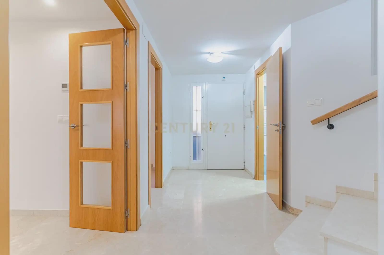 5 soverom Kjedet enebolig til salgs i La Zubia med svømmebasseng garasje - € 349 000 (Ref: 9902016)