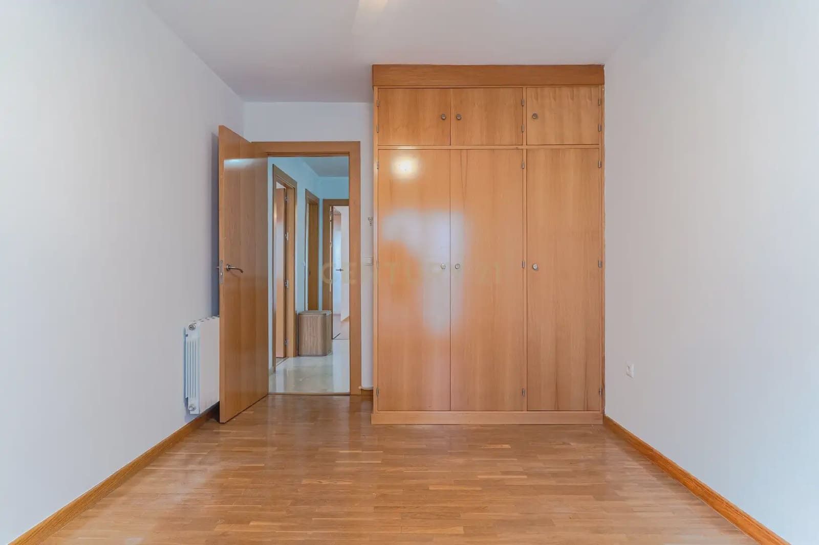 5 soverom Kjedet enebolig til salgs i La Zubia med svømmebasseng garasje - € 349 000 (Ref: 9902016)