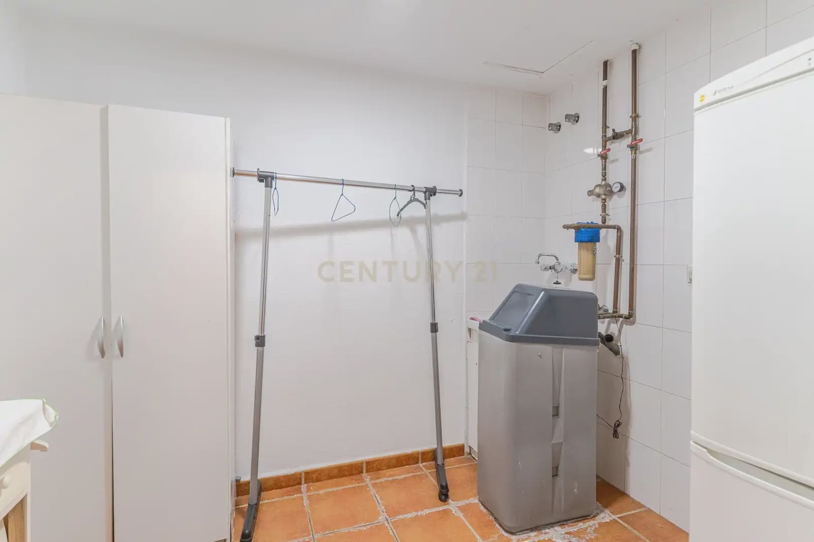 5 soverom Kjedet enebolig til salgs i La Zubia med svømmebasseng garasje - € 349 000 (Ref: 9902016)