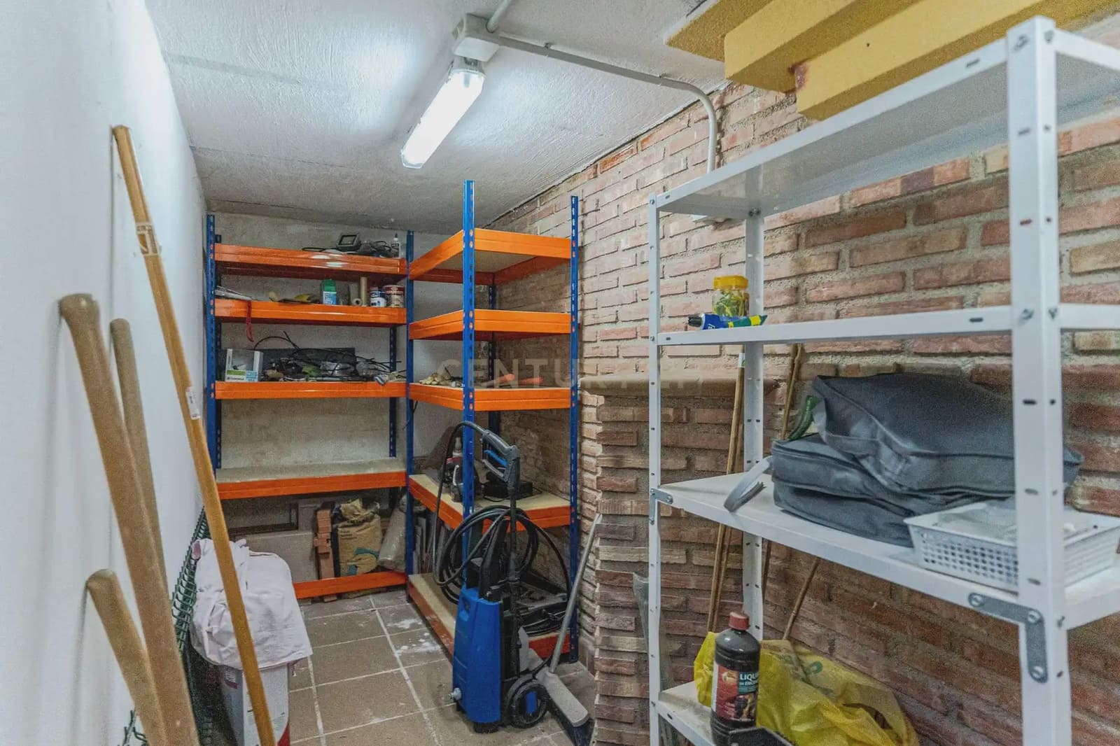 5 soverom Kjedet enebolig til salgs i La Zubia med svømmebasseng garasje - € 349 000 (Ref: 9902016)