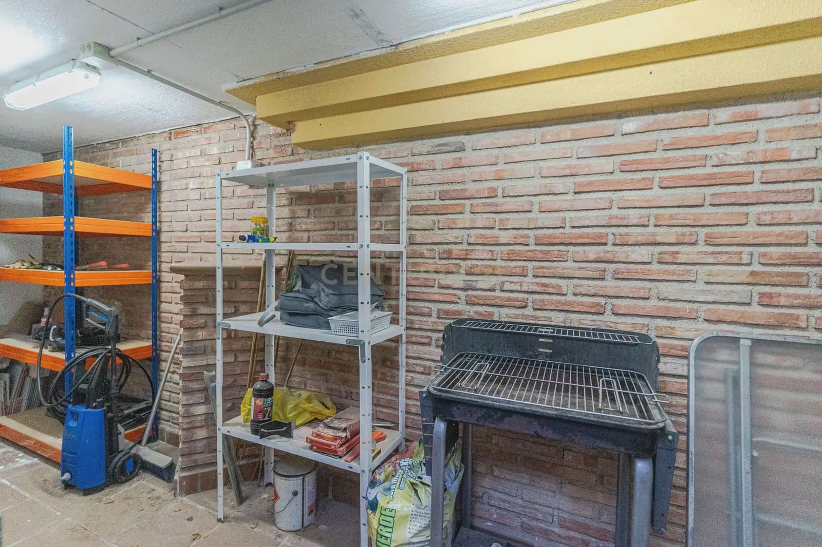 5 soverom Kjedet enebolig til salgs i La Zubia med svømmebasseng garasje - € 349 000 (Ref: 9902016)