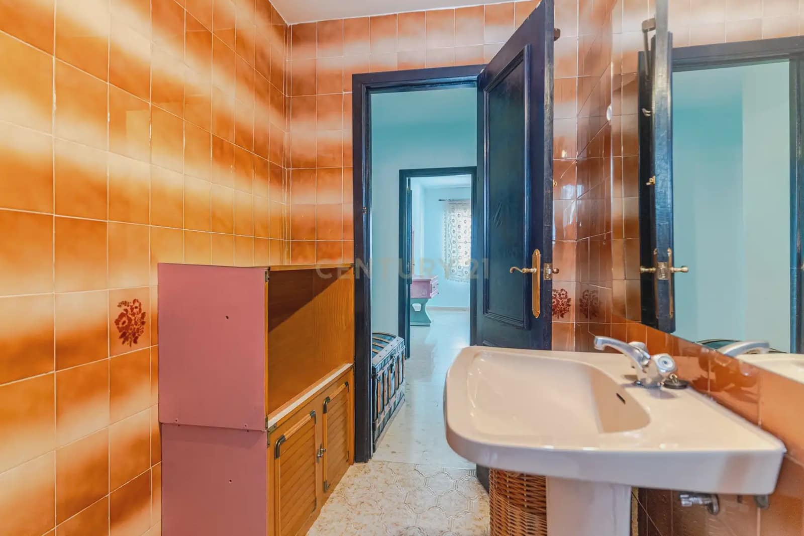 4 bedroom Apartment for sale in La Taha - € 105,000 (Ref: 9904953)
