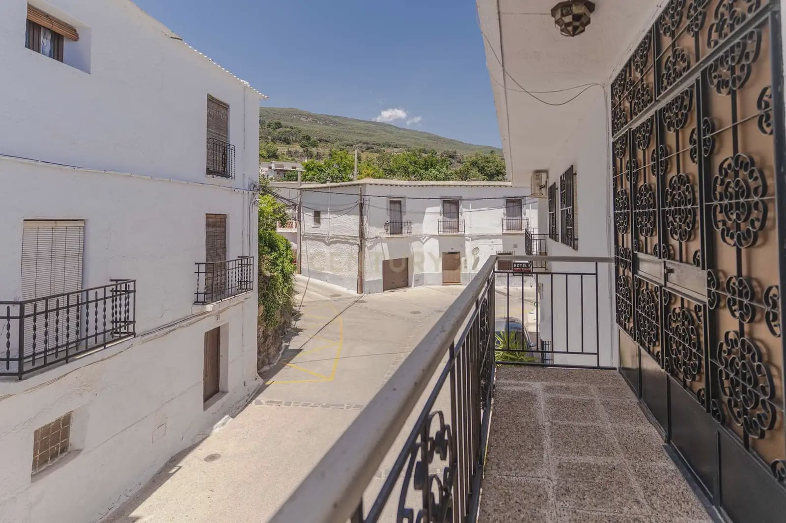 4 bedroom Apartment for sale in La Taha - € 105,000 (Ref: 9904953)