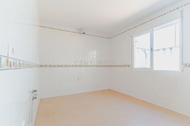 3 Zimmer Doppelhaus zu verkaufen in Fuente Vaqueros - 187.000 € (Ref: 9905085)