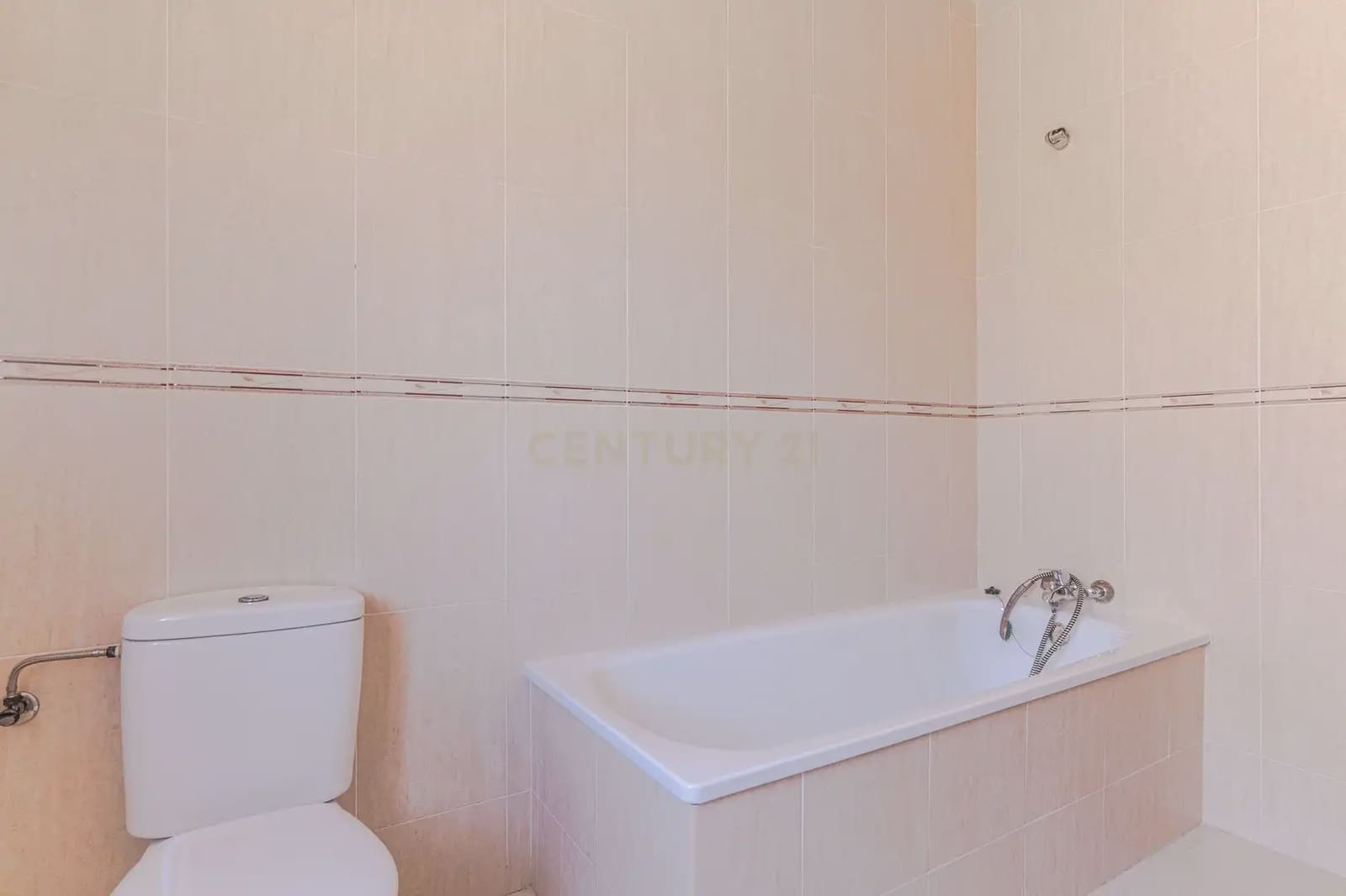 3 Zimmer Doppelhaus zu verkaufen in Fuente Vaqueros - 187.000 € (Ref: 9905085)