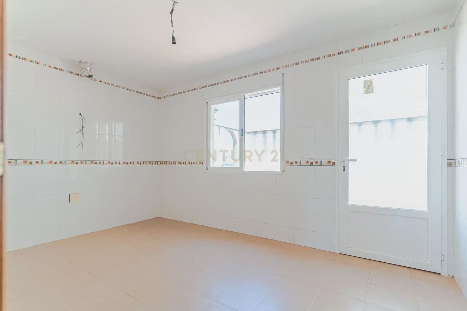 3 Zimmer Doppelhaus zu verkaufen in Fuente Vaqueros - 187.000 € (Ref: 9905085)