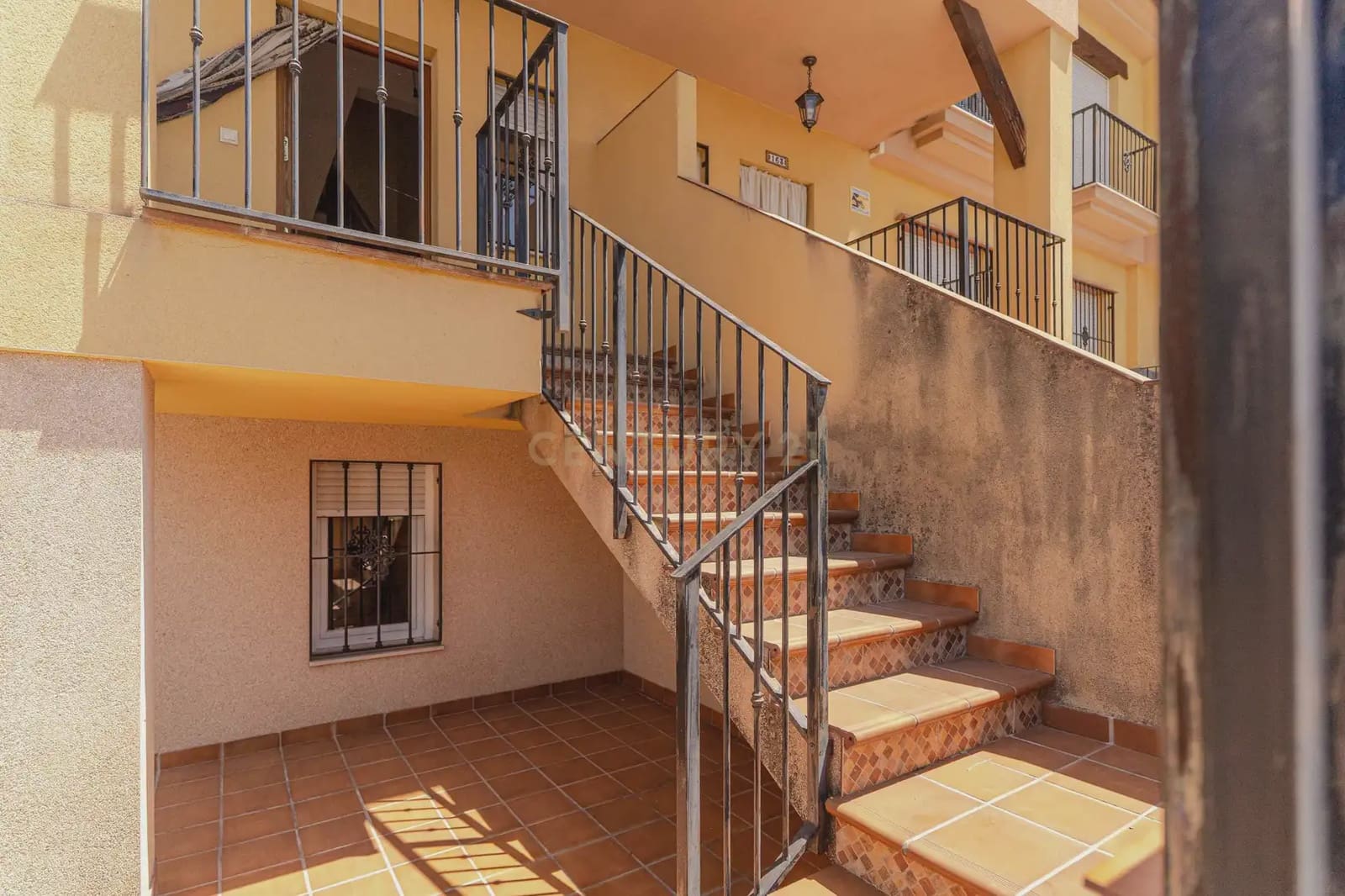 3 Zimmer Doppelhaus zu verkaufen in Fuente Vaqueros - 187.000 € (Ref: 9905085)