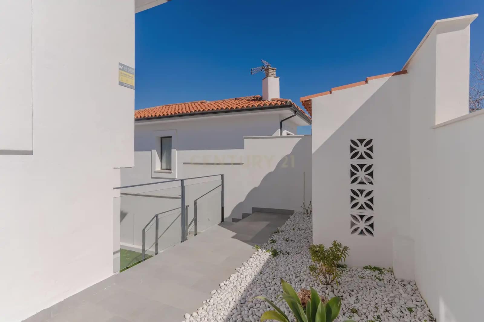 3 bedroom Townhouse for sale in Manilva - € 349,000 (Ref: 9905273)