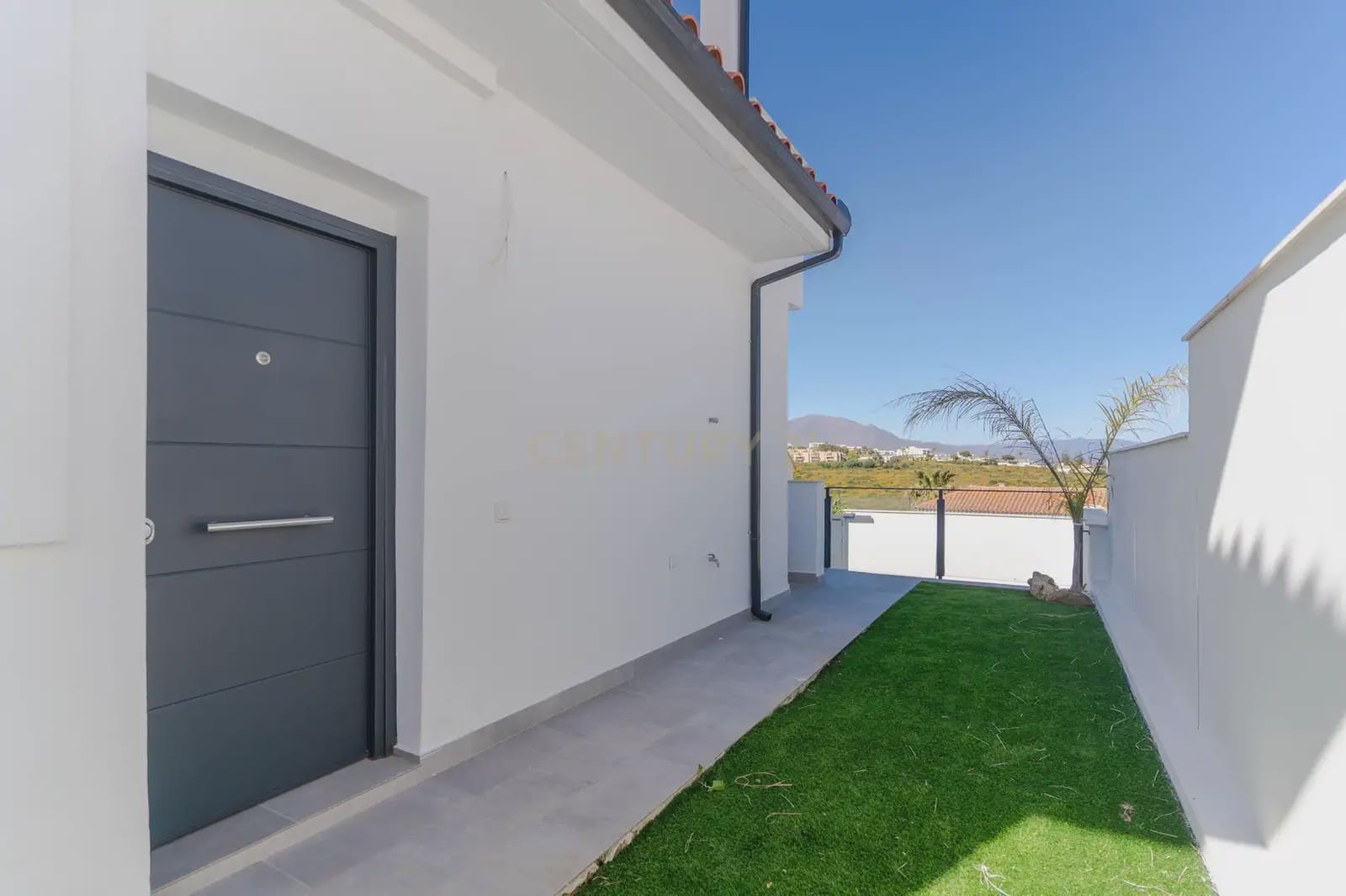 3 bedroom Townhouse for sale in Manilva - € 349,000 (Ref: 9905273)