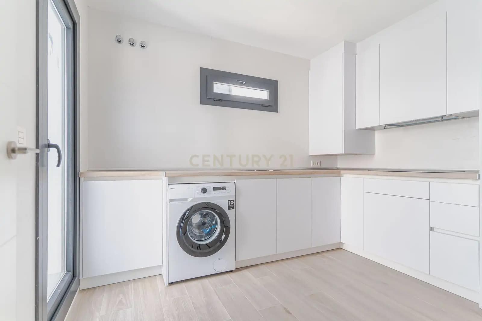 3 bedroom Townhouse for sale in Manilva - € 349,000 (Ref: 9905273)