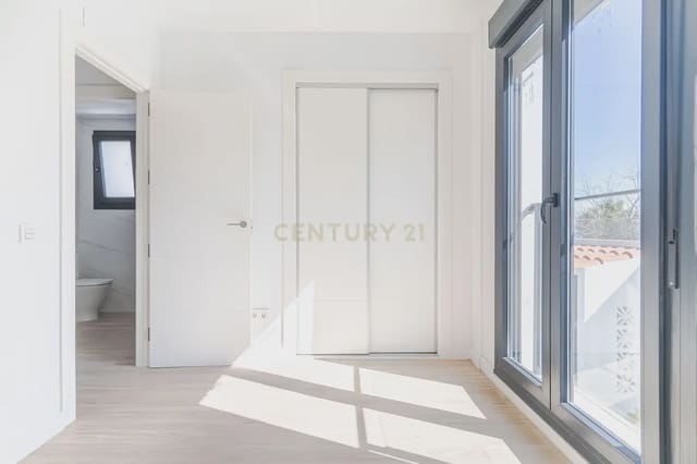 3 soverom Hus til salgs i Chullera, Manilva - € 349 000 (Ref: 9905273)
