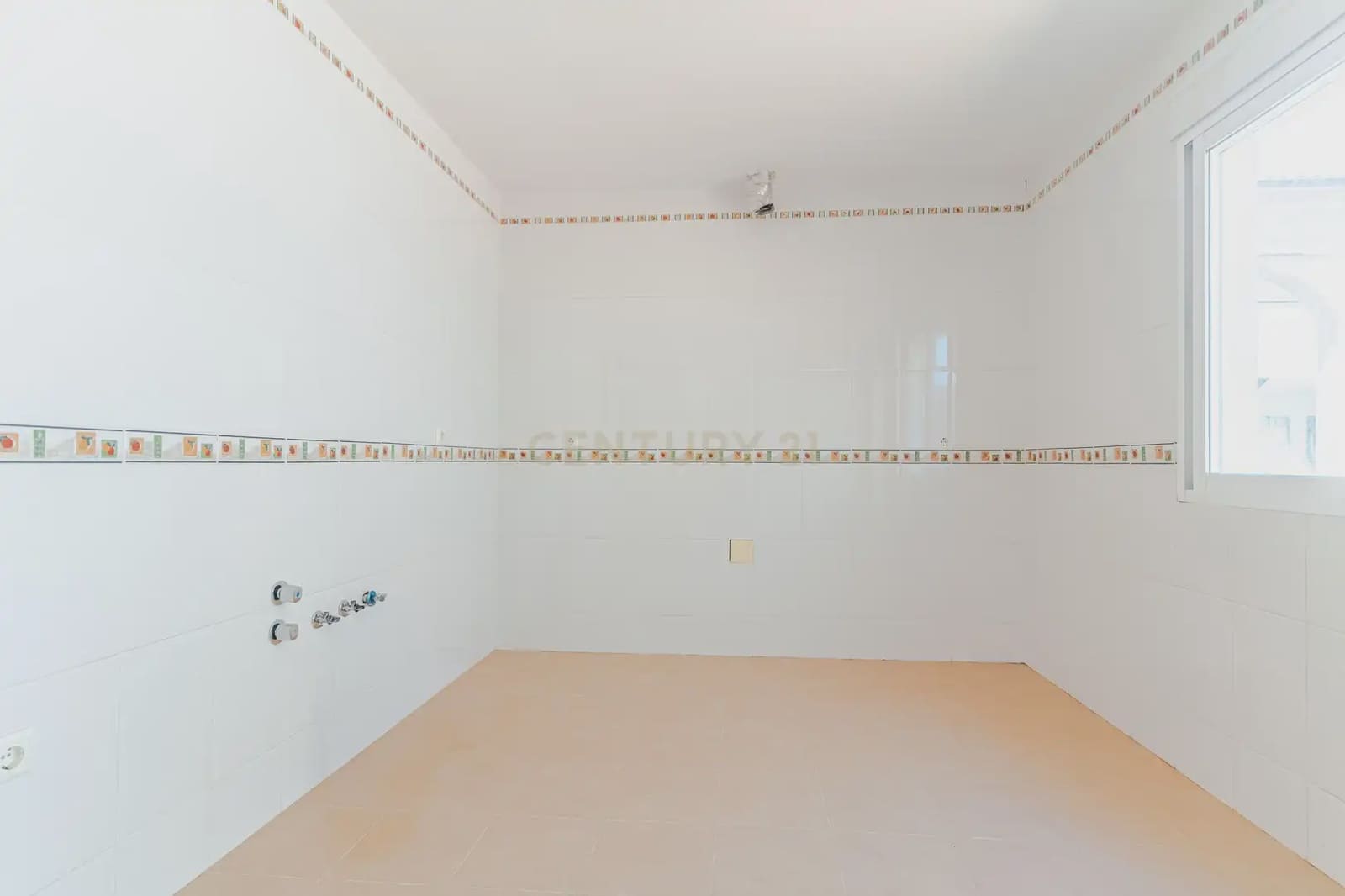 Pareado de 3 habitaciones en Fuente Vaqueros en venta - 187.000 € (Ref: 9909825)