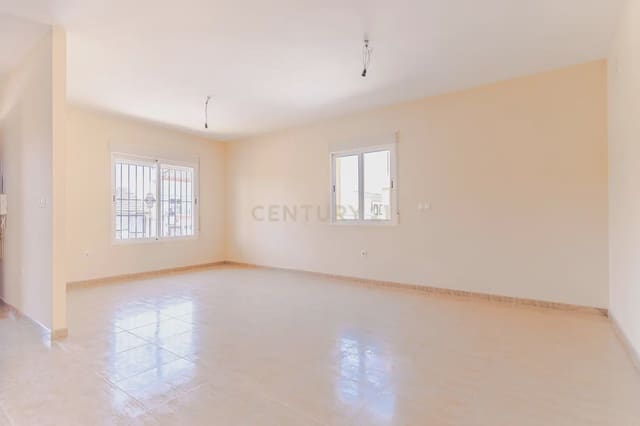 Pareado de 3 habitaciones en Fuente Vaqueros en venta - 187.000 € (Ref: 9909825)